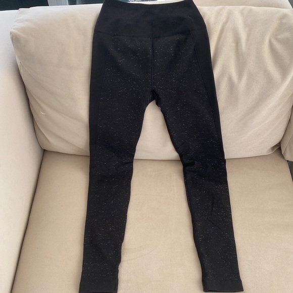High Waited LuluLemon Leggings - Picture 5 of 8